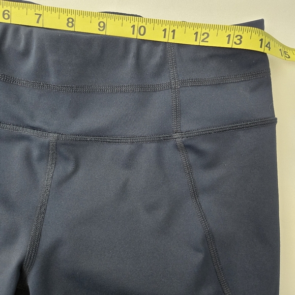 Athleta Aura‎ Sonar Navy Blue Mesh Panel Crop Capri Leggings Womens Size Medium - Picture 12 of 15